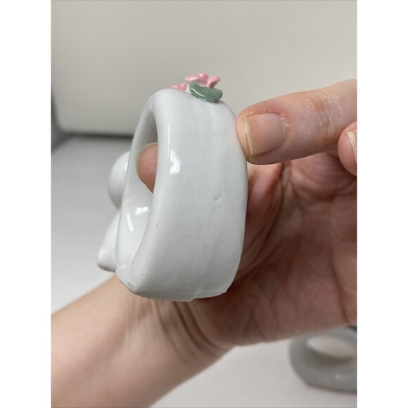 24 White Porcelain Teddy Bear Pink Roses Napkin Rings NEW in Box Set - Picture 12 of 15